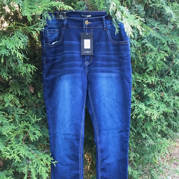 Plus size Fashionnova highrise jeans-Size 15 - Picture 4 of 6